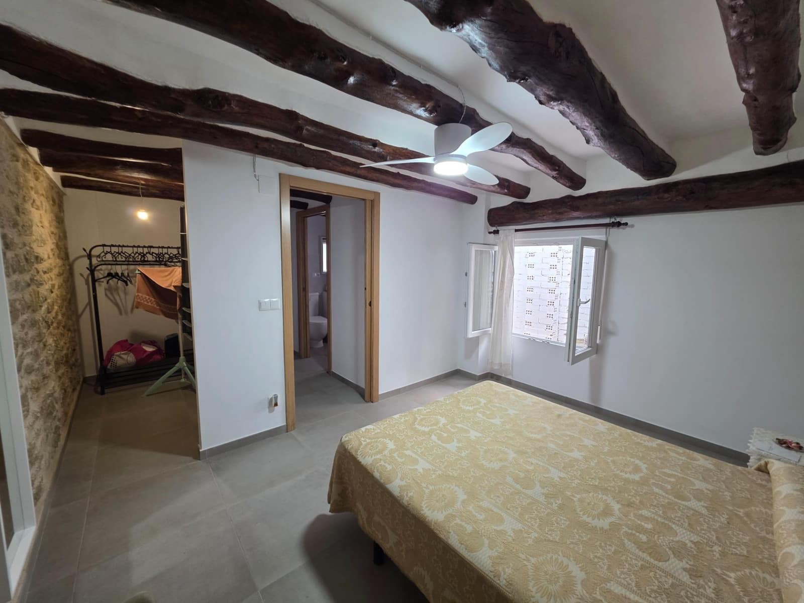 6 bedroom Townhouse for sale in Vall de Gallinera with garage - € 445,000 (Ref: 9927520)