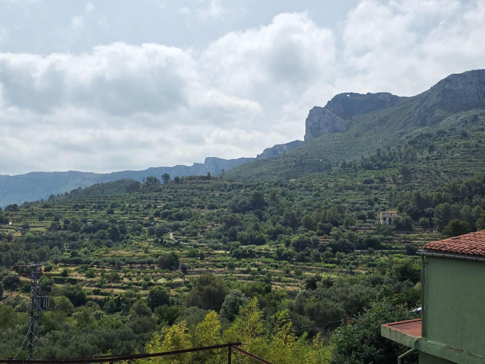 6 bedroom Townhouse for sale in Vall de Gallinera with garage - € 445,000 (Ref: 9927520)