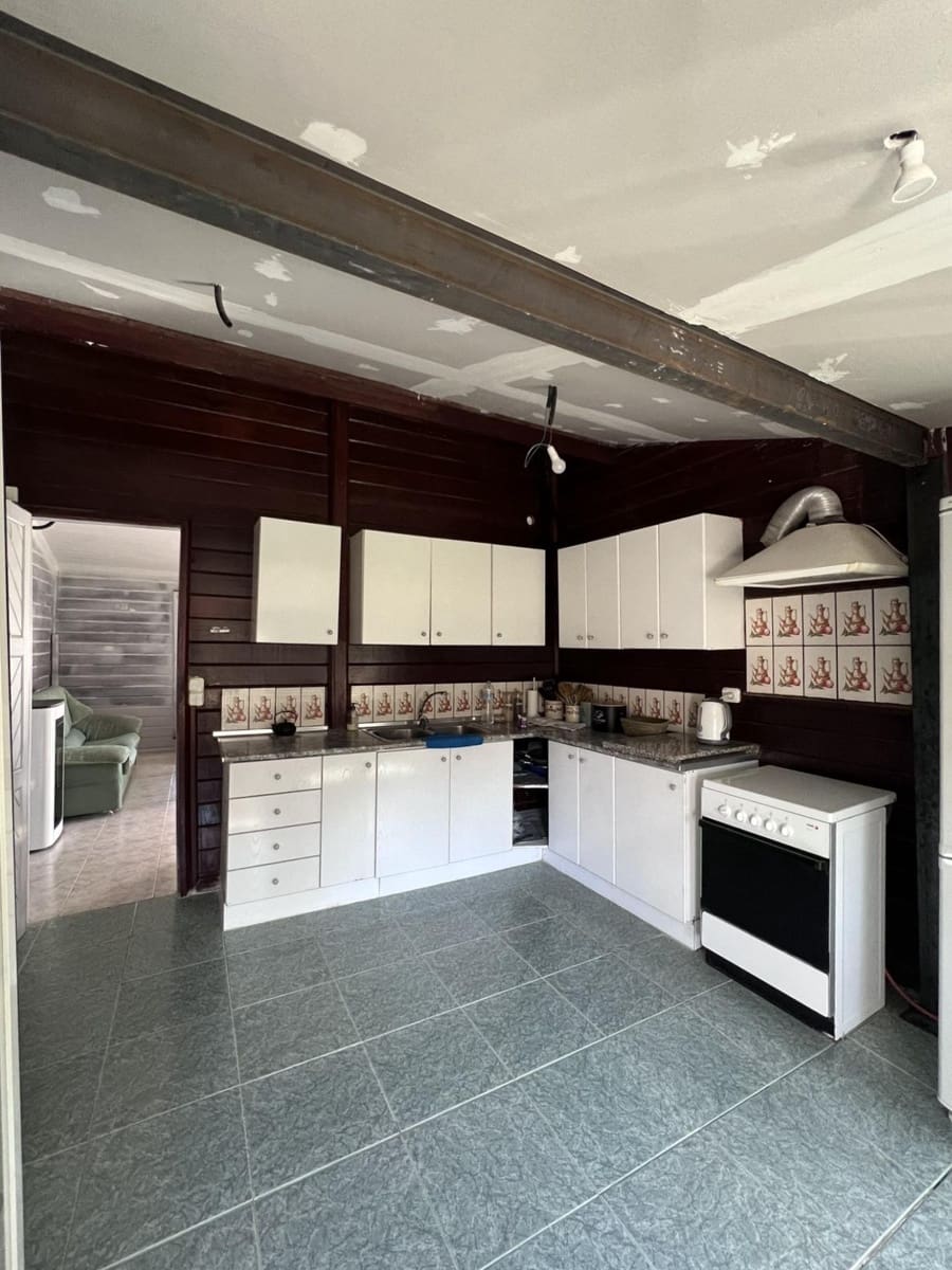 4 slaapkamer Villa te koop in Cocentaina met garage - € 199.000 (Ref: 9934305)