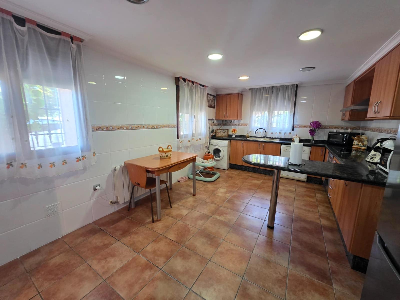 3 soveværelse Villa til salg i Cocentaina med garage - € 360.000 (Ref: 9940070)