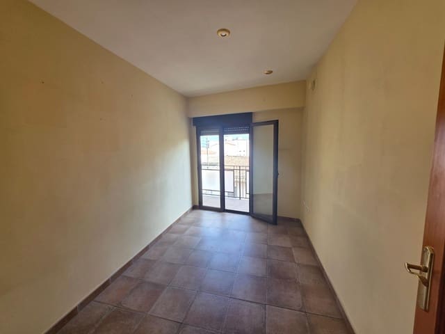 3 slaapkamer Flat te koop in Cocentaina - € 100.000 (Ref: 9985073)