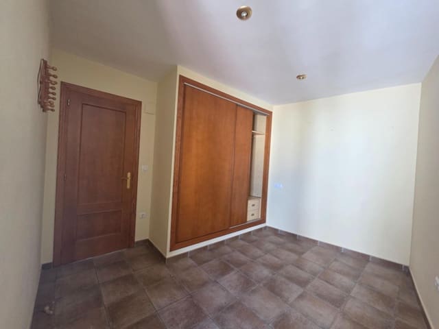 3 slaapkamer Flat te koop in Cocentaina - € 100.000 (Ref: 9985073)
