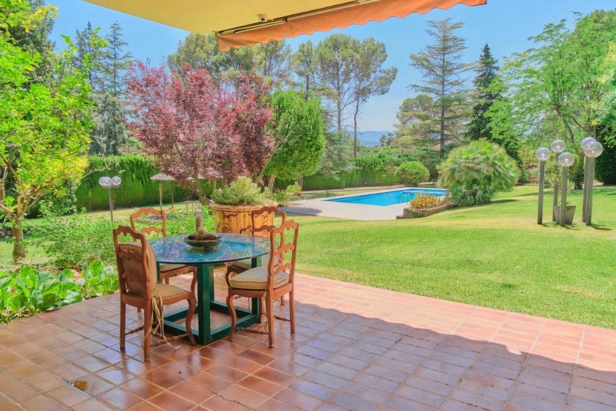Chalet de 8 habitaciones en Muro de Alcoy en venta con piscina garaje - 1.950.000 € (Ref: 9986961)