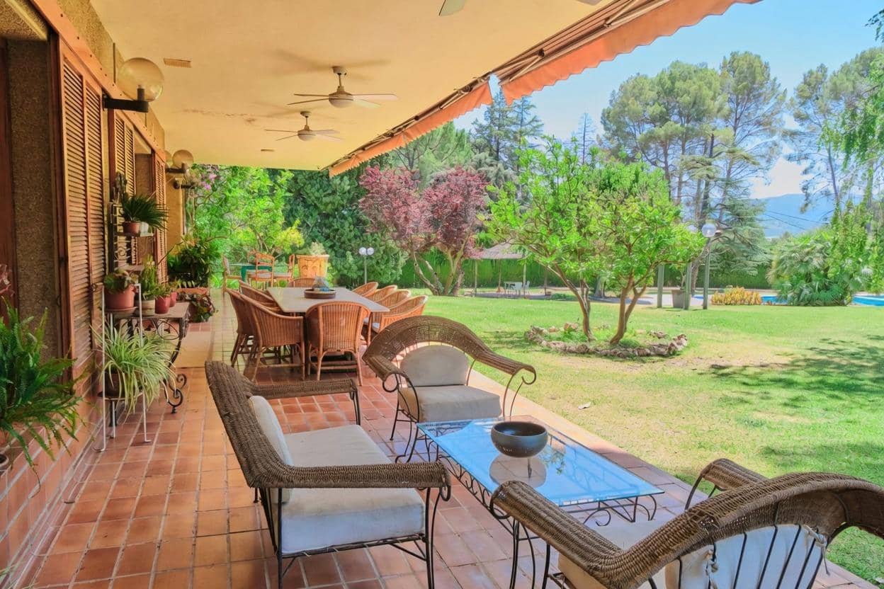 Chalet de 8 habitaciones en Muro de Alcoy en venta con piscina garaje - 1.950.000 € (Ref: 9986961)
