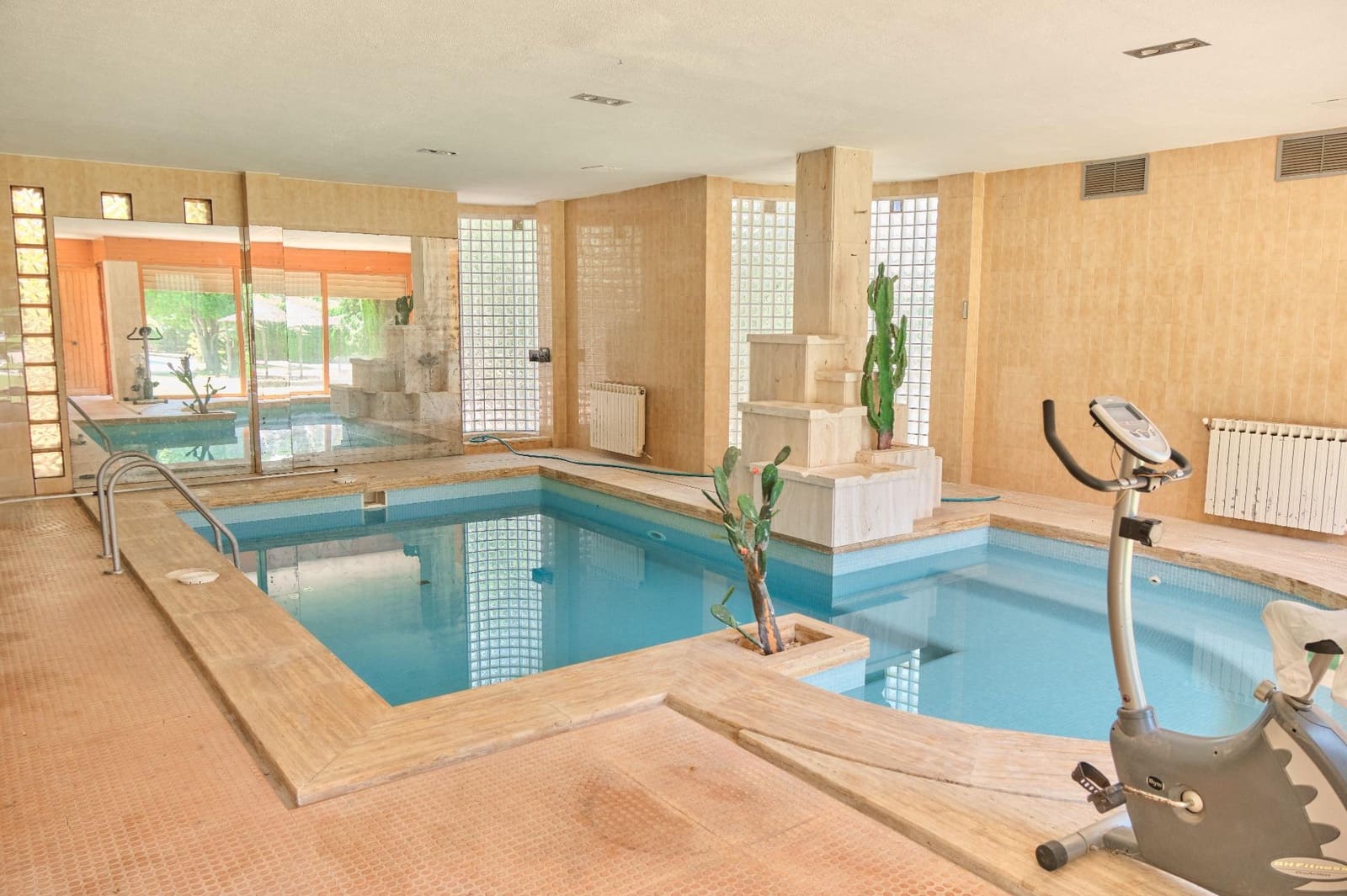 Chalet de 8 habitaciones en Muro de Alcoy en venta con piscina garaje - 1.950.000 € (Ref: 9986961)
