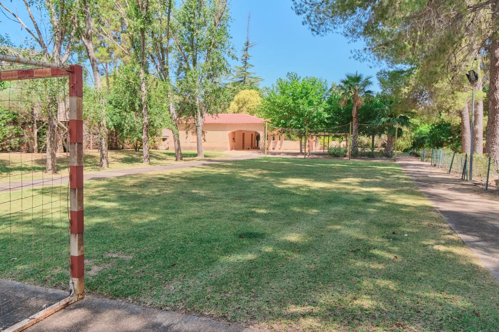 Chalet de 8 habitaciones en Muro de Alcoy en venta con piscina garaje - 1.950.000 € (Ref: 9986961)
