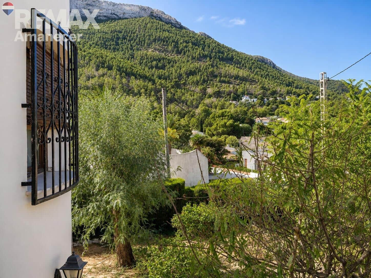 3 bedroom Villa for sale in Denia with garage - € 500,000 (Ref: 10030622)