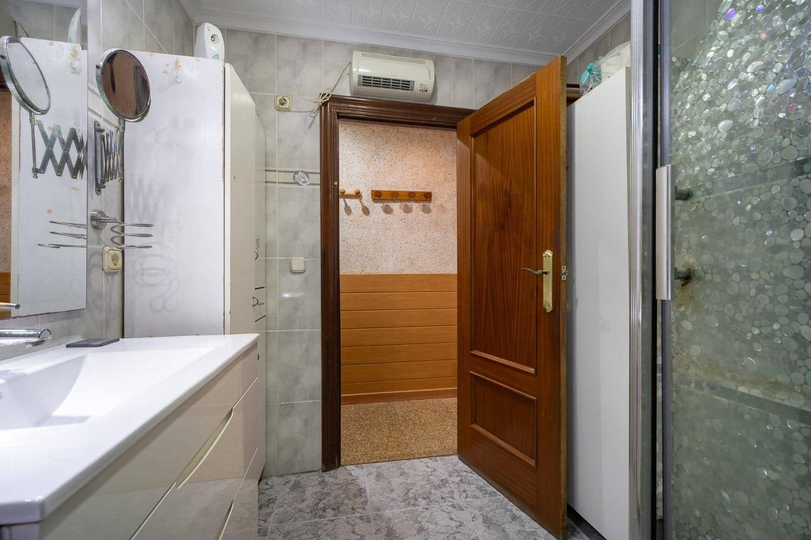 4 soveværelse Lejlighed til salg i Valencia by - € 185.000 (Ref: 10030624)