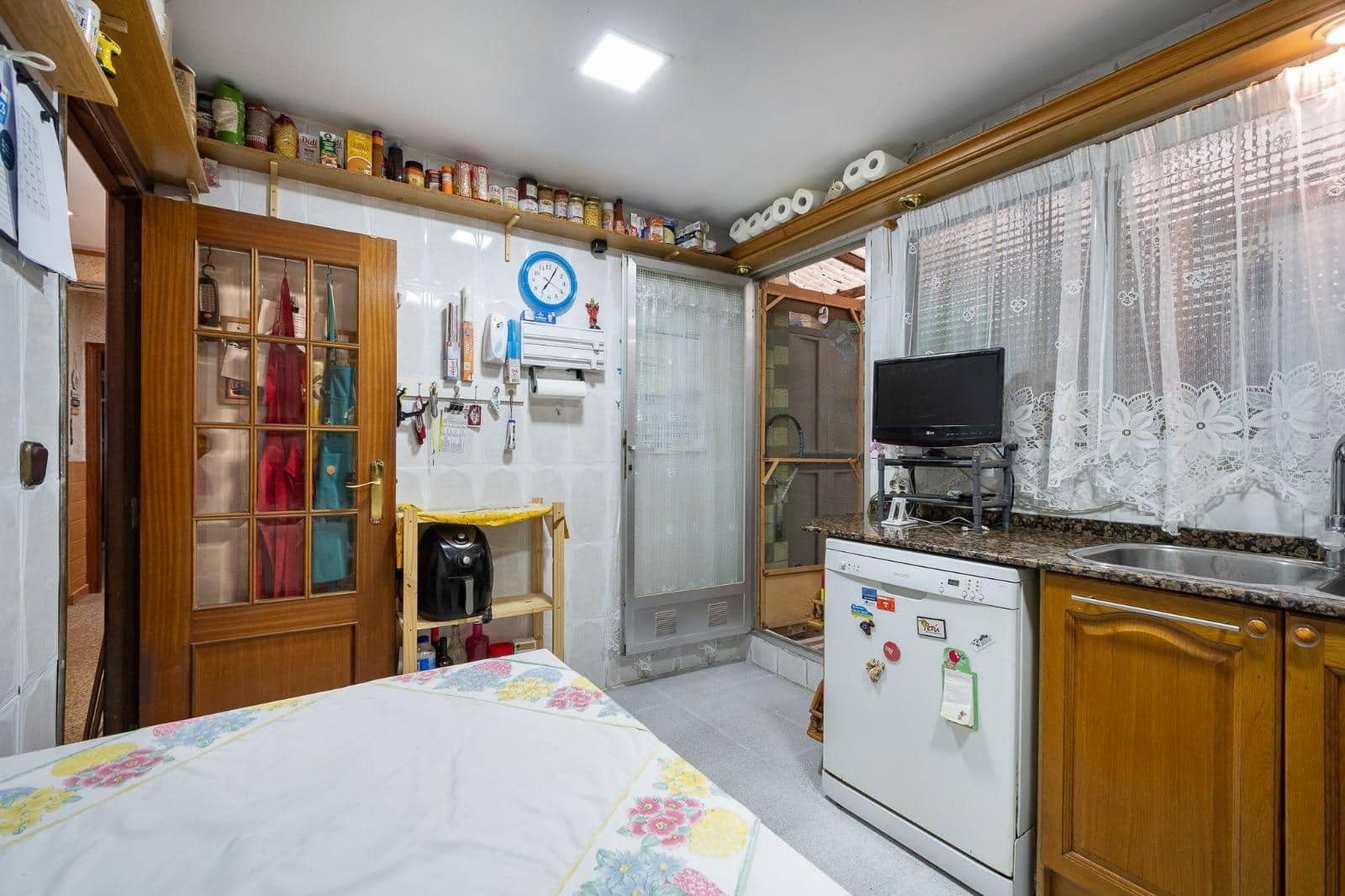 4 soveværelse Lejlighed til salg i Valencia by - € 185.000 (Ref: 10030624)