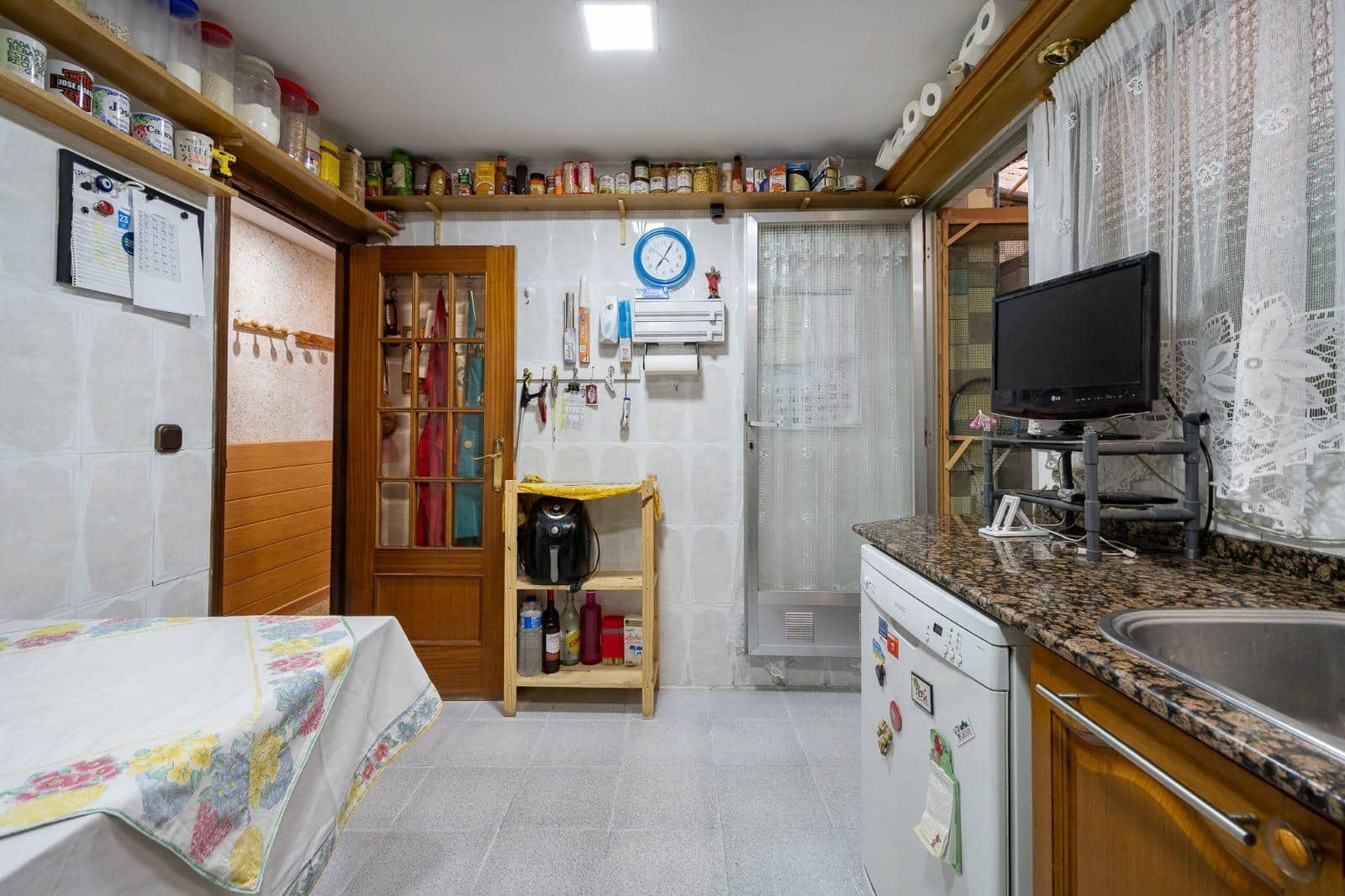 4 soveværelse Lejlighed til salg i Valencia by - € 185.000 (Ref: 10030624)