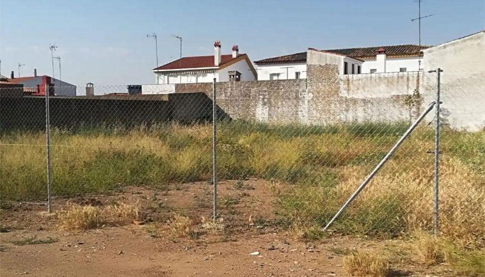 Building Plot for sale in Los Santos de Maimona - € 71,050 (Ref: 10120243)