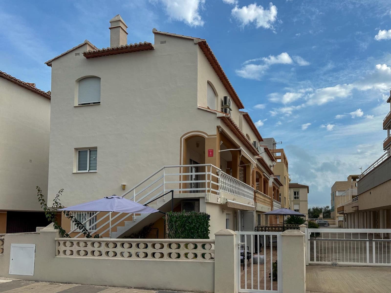 3 sypialnia Dom szeregowy na sprzedaż w Oliva - 375 000 € (Ref: 10139758)