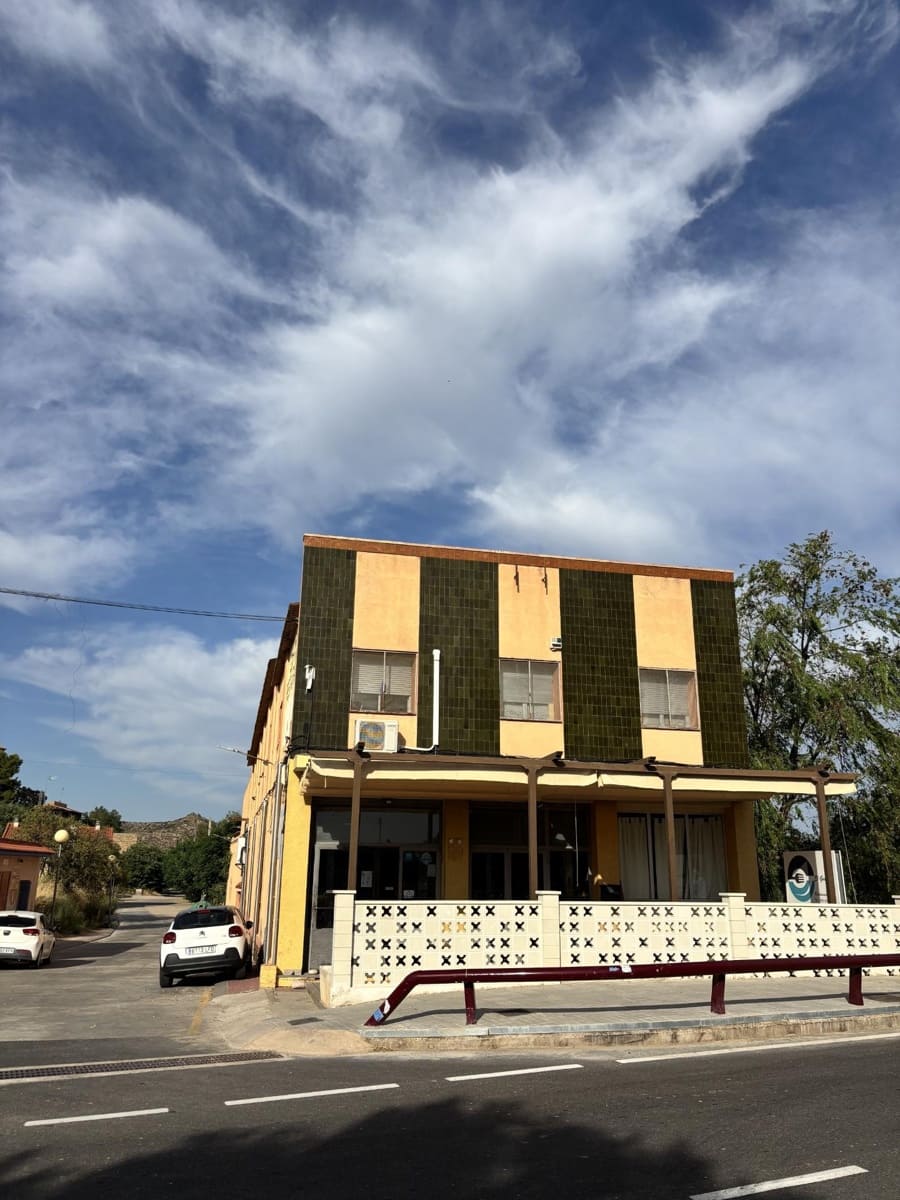 Restaurant/Bar for sale in Maella - € 950,000 (Ref: 10166719)
