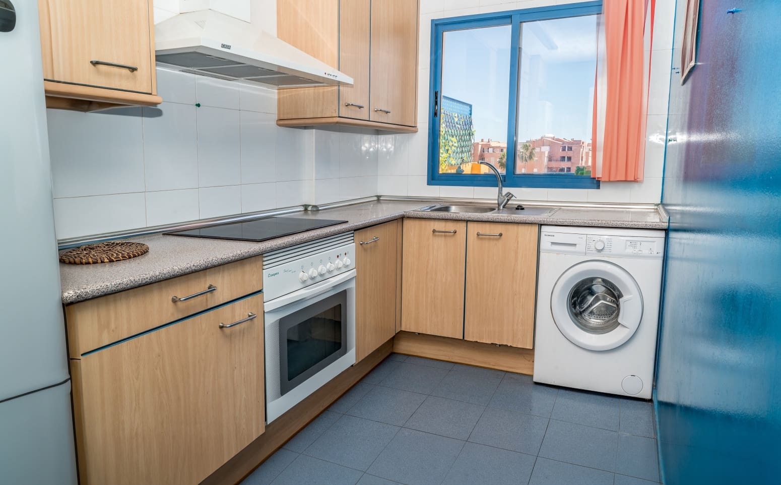 4 bedroom Flat for sale in Denia with garage - € 550,000 (Ref: 9168809)