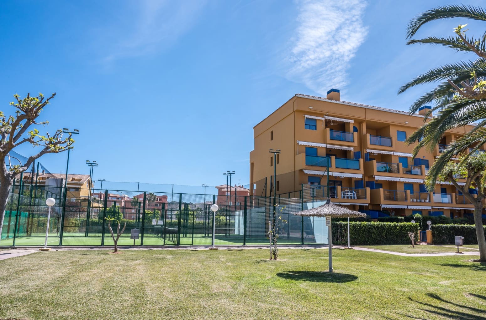 4 bedroom Flat for sale in Denia with garage - € 550,000 (Ref: 9168809)