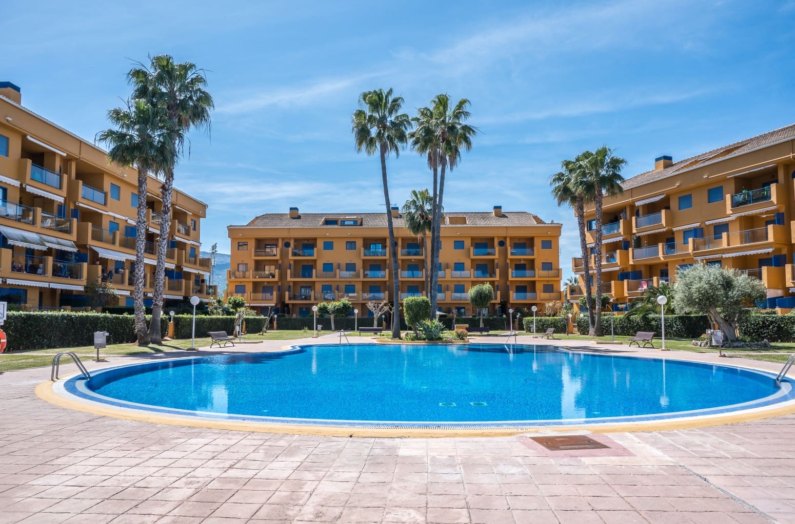 4 bedroom Flat for sale in Denia with garage - € 550,000 (Ref: 9168809)