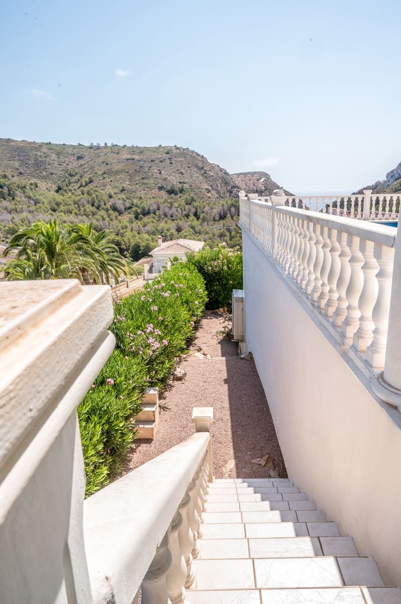 3 soveværelse Villa til salg i Moraira med swimmingpool garage - € 930.000 (Ref: 9168817)