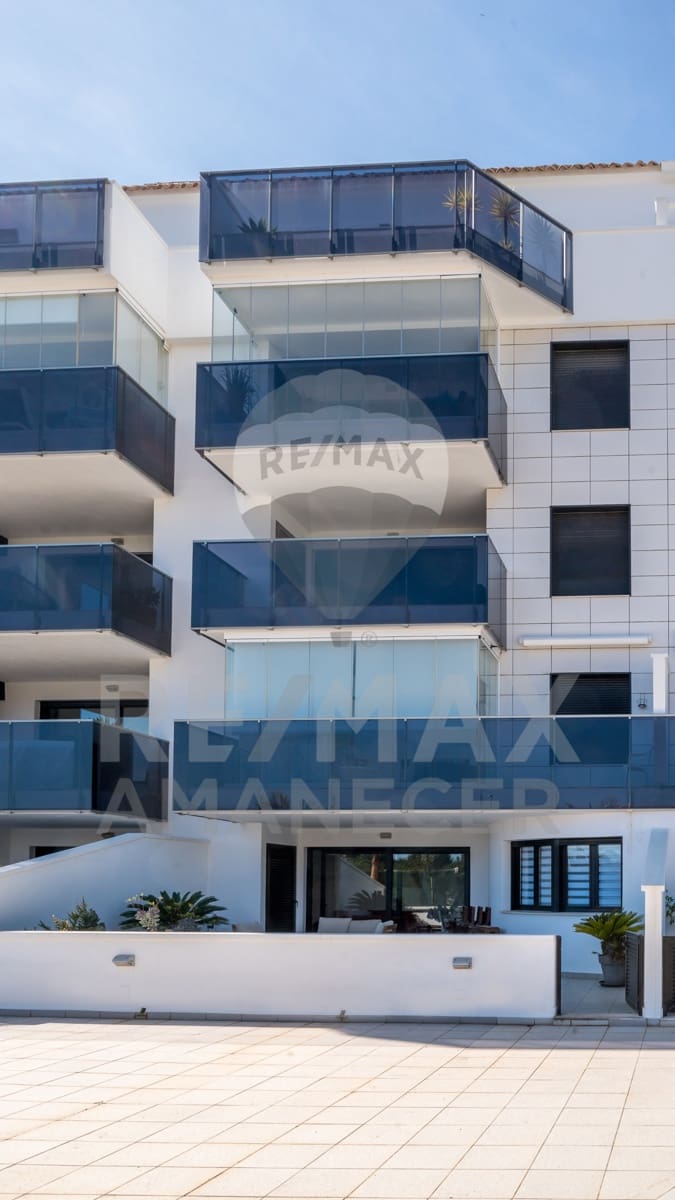 2 soveværelse Lejlighed til salg i Denia med garage - € 325.000 (Ref: 9168820)