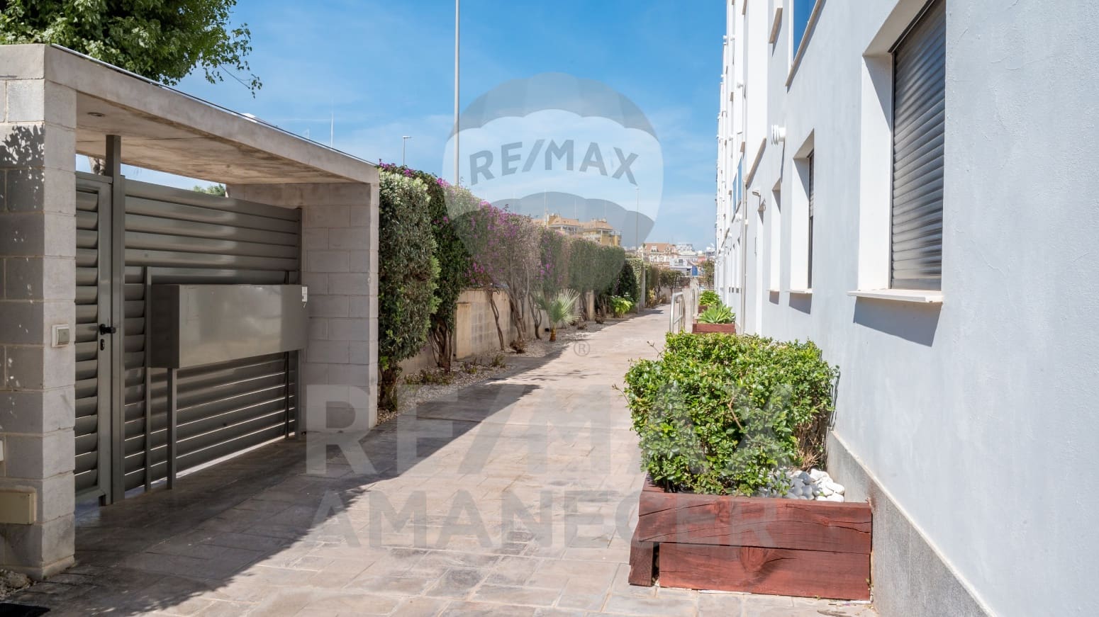 2 soveværelse Lejlighed til salg i Denia med garage - € 325.000 (Ref: 9168820)