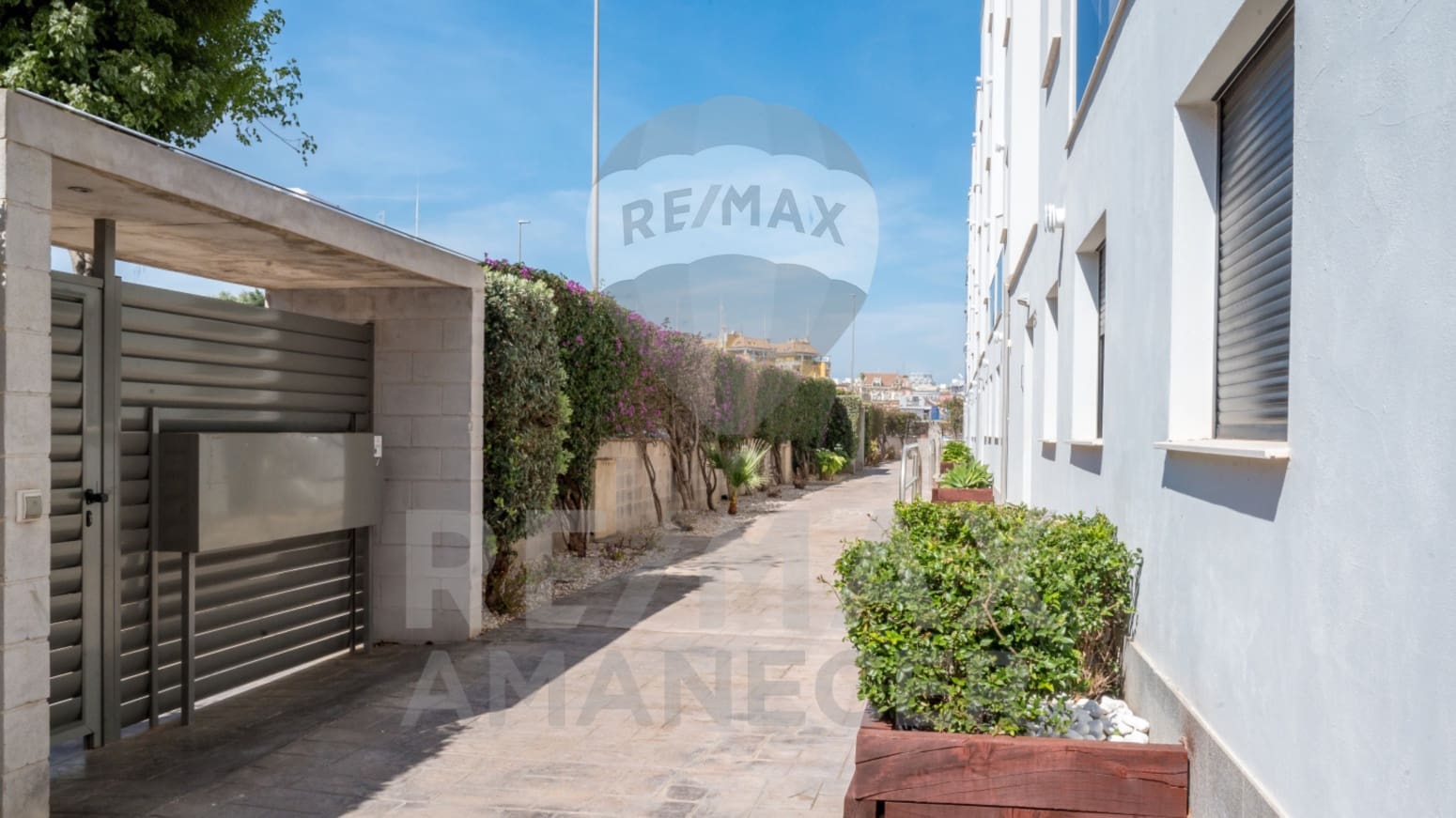 2 soveværelse Lejlighed til salg i Denia med garage - € 325.000 (Ref: 9168820)