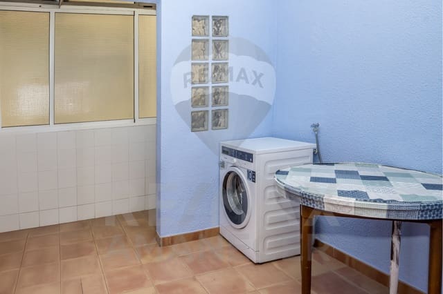 4 bedroom Flat for sale in Cocentaina - € 158,000 (Ref: 9234926)