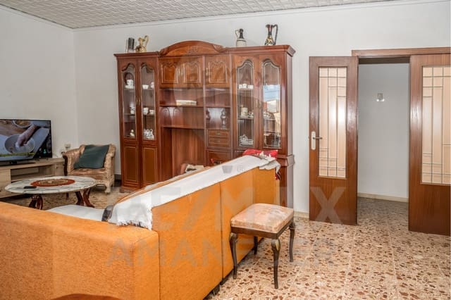 4 bedroom Flat for sale in Cocentaina - € 158,000 (Ref: 9234926)