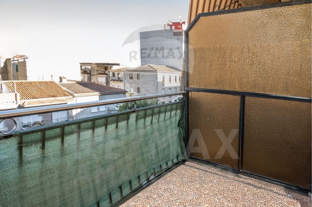 4 bedroom Flat for sale in Cocentaina - € 158,000 (Ref: 9234926)