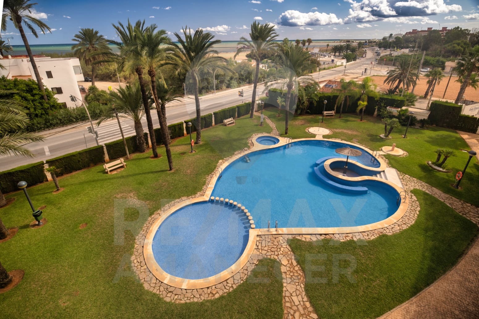 2 makuuhuone Asunto myytävänä paikassa Denia mukana 
autotalli - 365 000 € (Ref: 9261863)