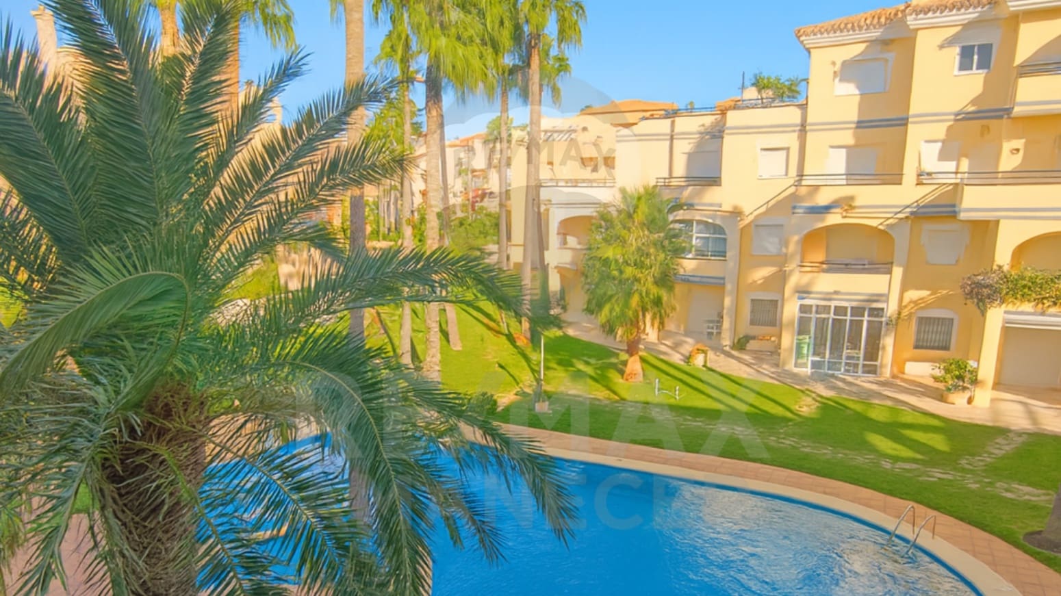 2 soveværelse Lejlighed til salg i Denia med swimmingpool garage - € 294.000 (Ref: 9261864)