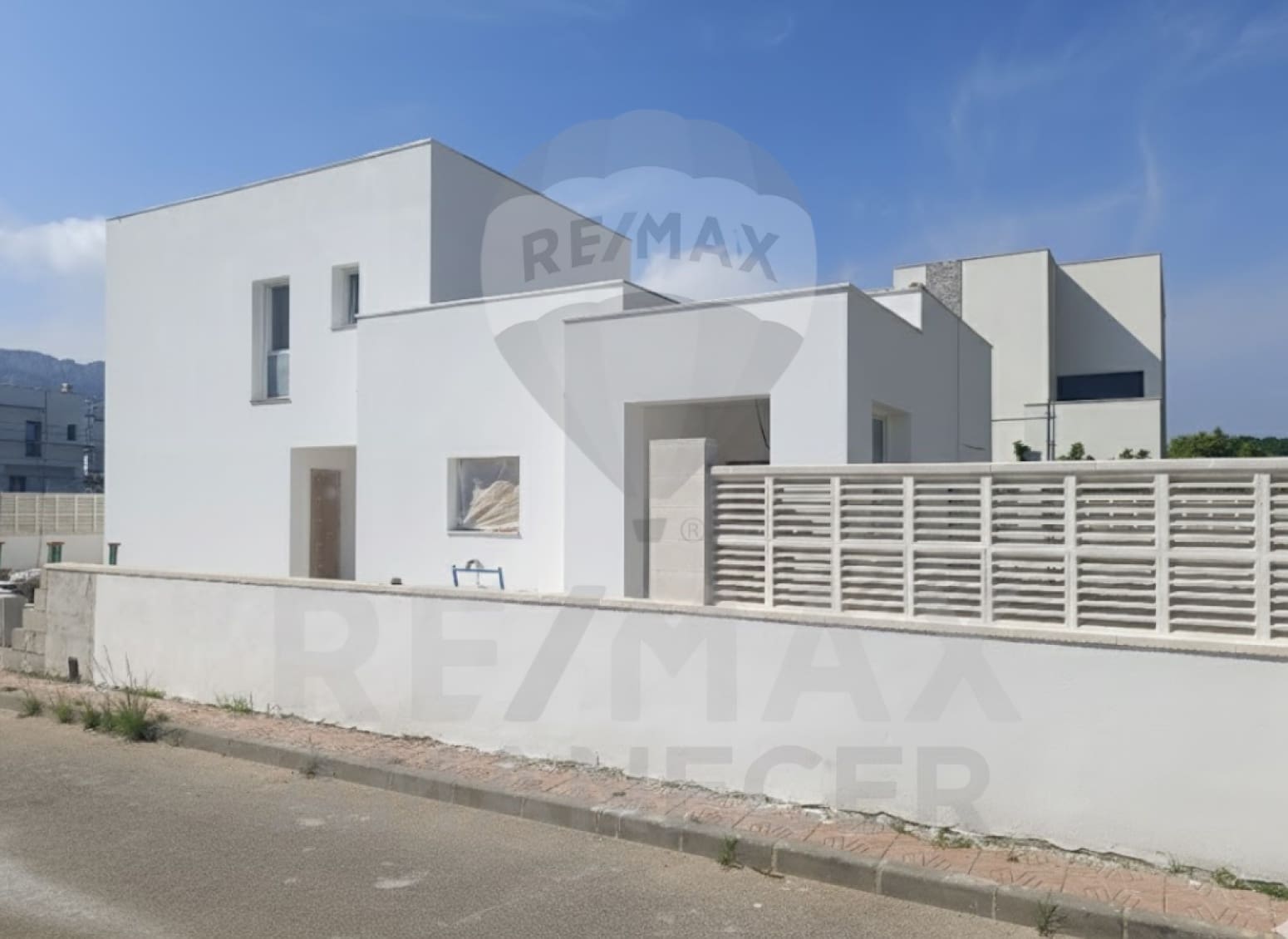 3 soverom Villa til salgs i Els Poblets med svømmebasseng garasje - € 550 000 (Ref: 9348584)