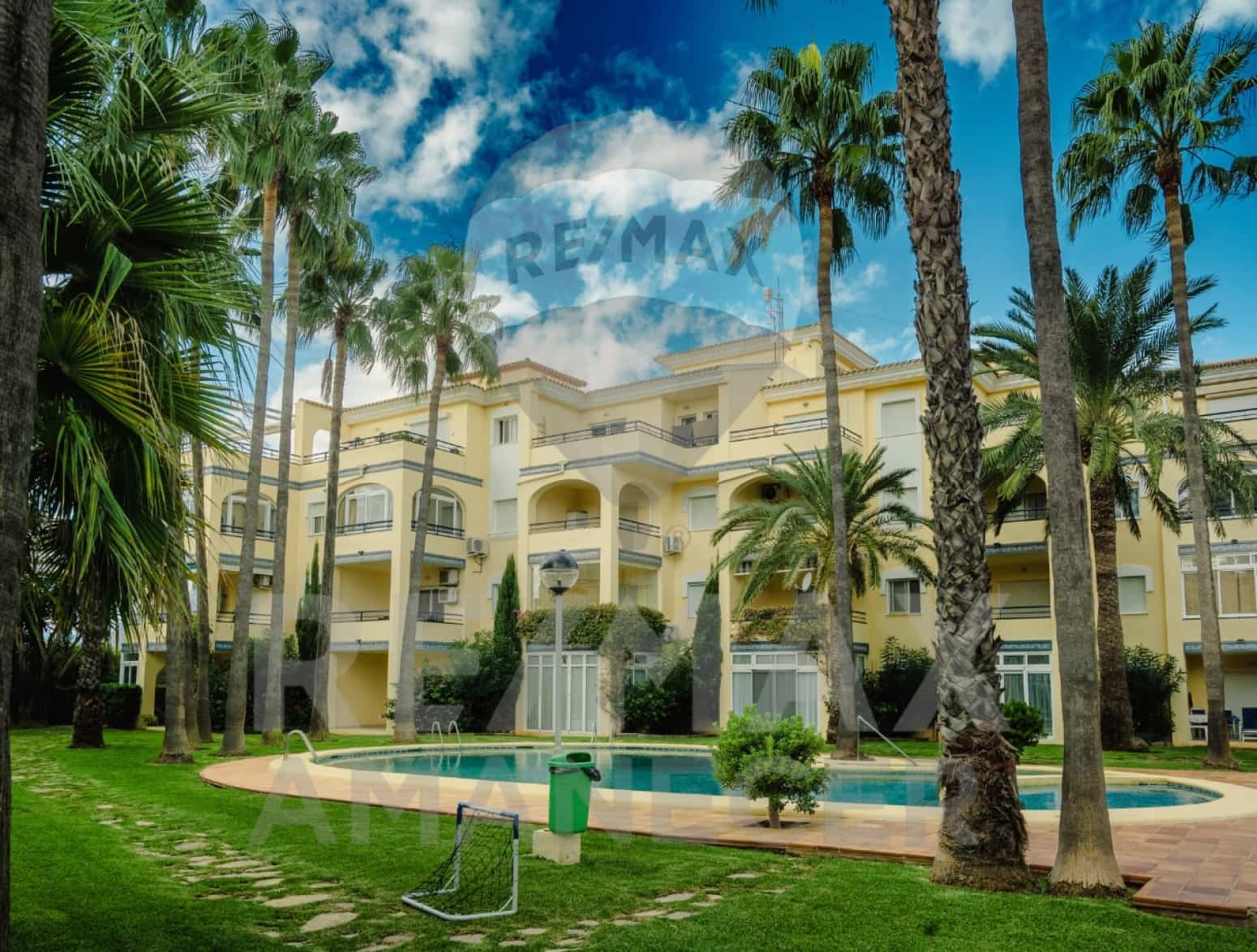 2 sypialnia Mieszkanie do wynajęcia w Denia z basenem garażem - 750 € (Ref: 9438821)