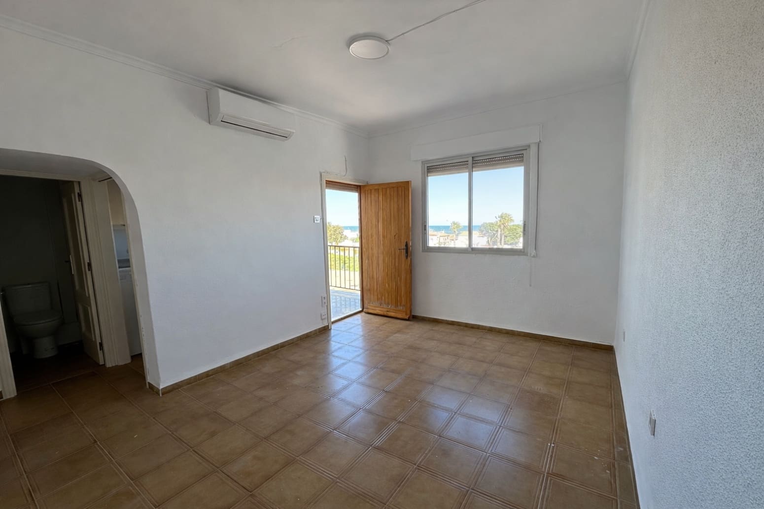Piso de 2 habitaciones en Dénia en venta - 220.000 € (Ref: 9635102)