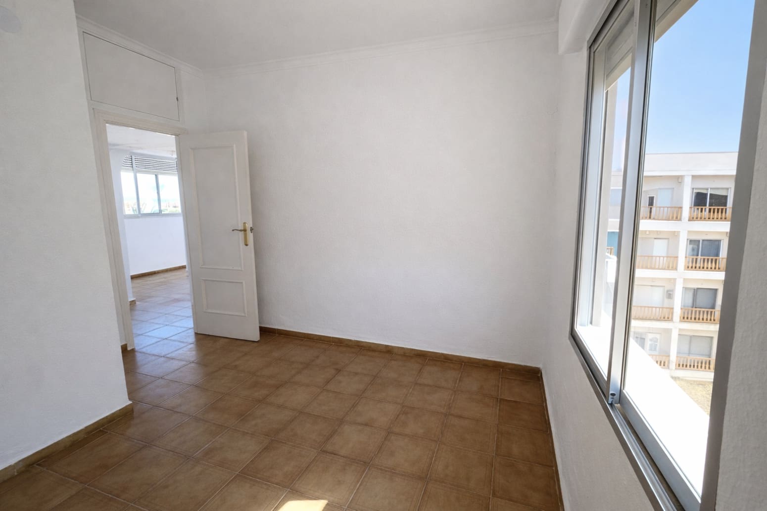 Piso de 2 habitaciones en Dénia en venta - 220.000 € (Ref: 9635102)