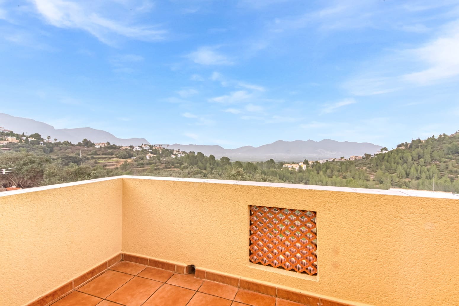 4 quarto Moradia para venda em Orba com piscina - 450 000 € (Ref: 9650346)