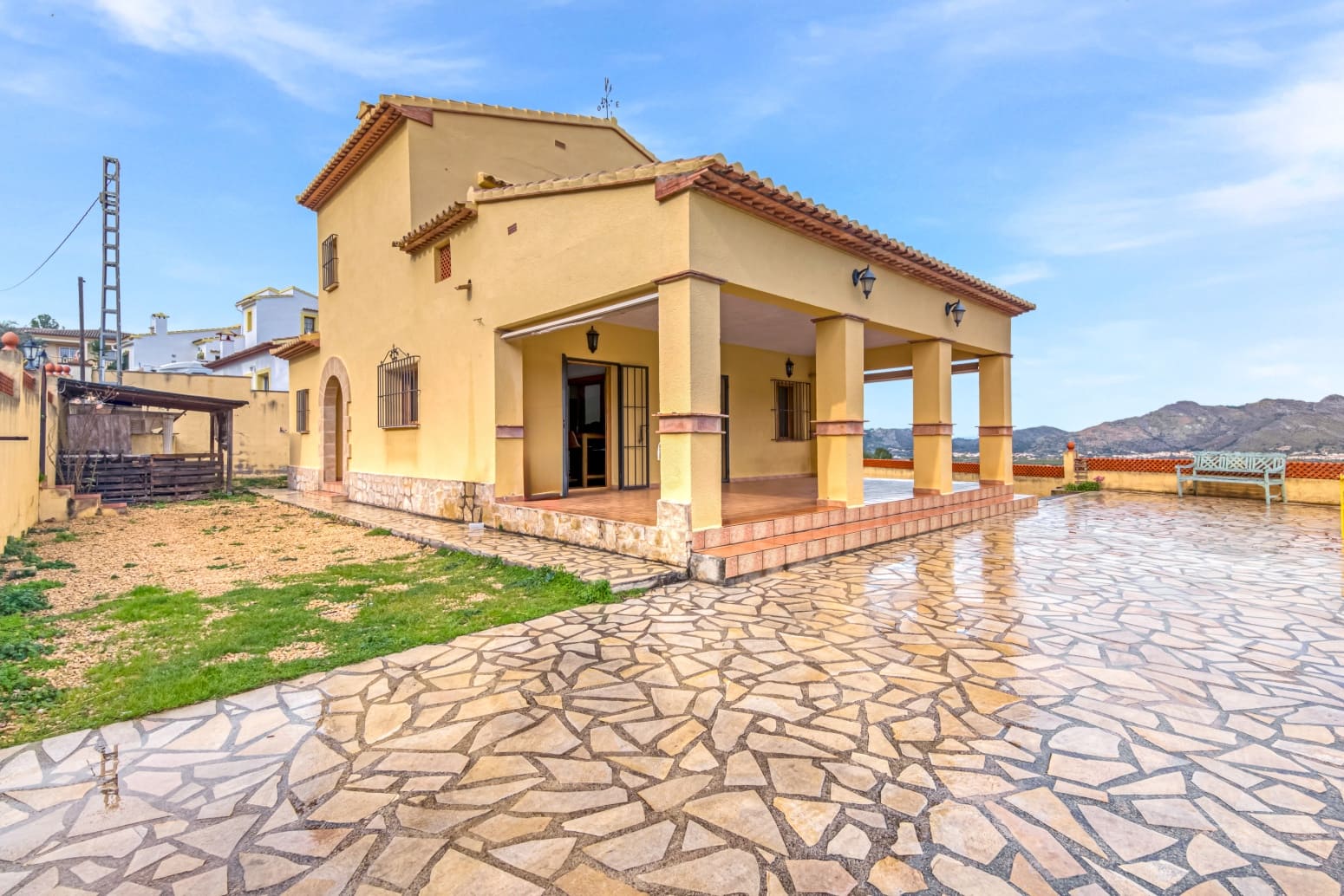 4 quarto Moradia para venda em Orba com piscina - 450 000 € (Ref: 9650346)