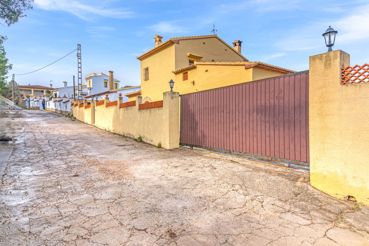 4 quarto Moradia para venda em Orba com piscina - 450 000 € (Ref: 9650346)