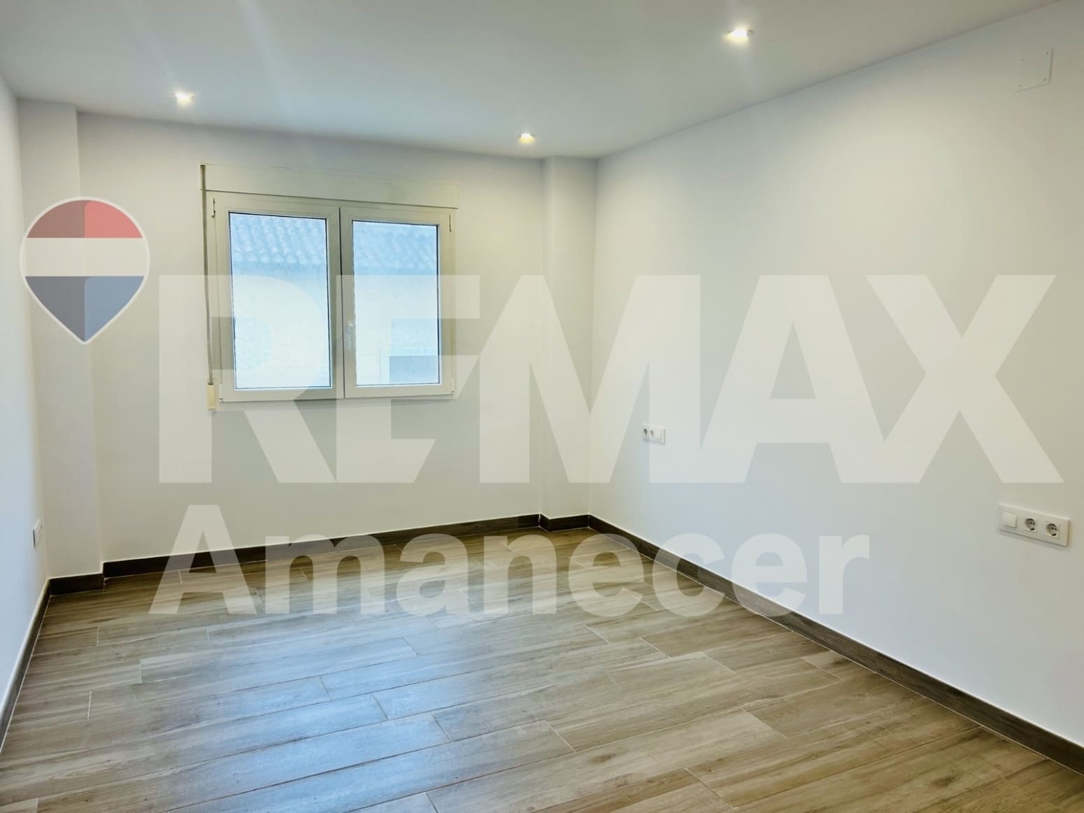 3 soveværelse Lejlighed til leje i Denia - € 1.300 (Ref: 9652883)