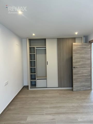 Piso de 3 habitaciones en El Puerto, Dénia en alquiler - 1.300 € (Ref: 9652883)
