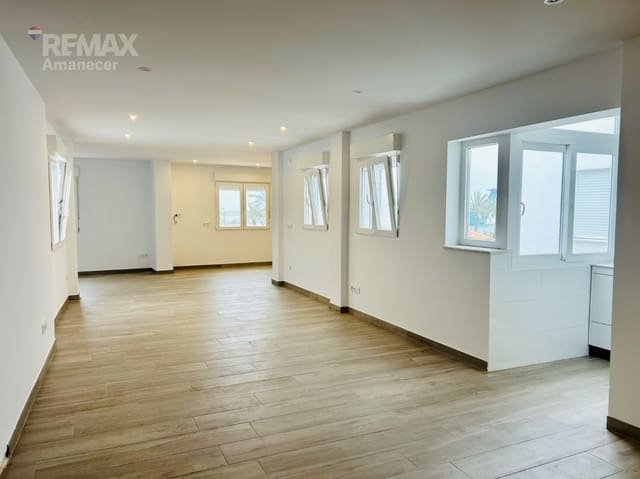 Piso de 3 habitaciones en El Puerto, Dénia en alquiler - 1.300 € (Ref: 9652883)