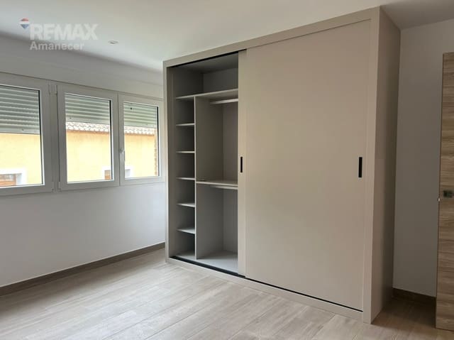 Piso de 3 habitaciones en El Puerto, Dénia en alquiler - 1.300 € (Ref: 9652883)