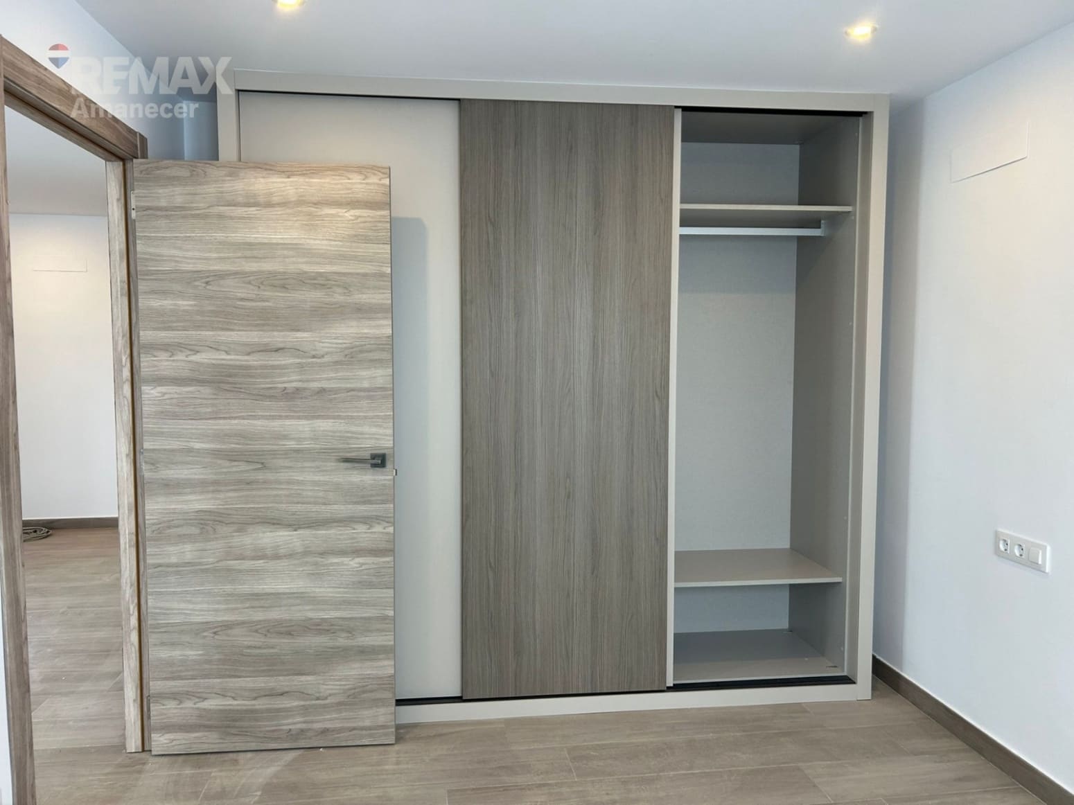 3 bedroom Flat for rent in Denia - € 1,300 (Ref: 9652883)