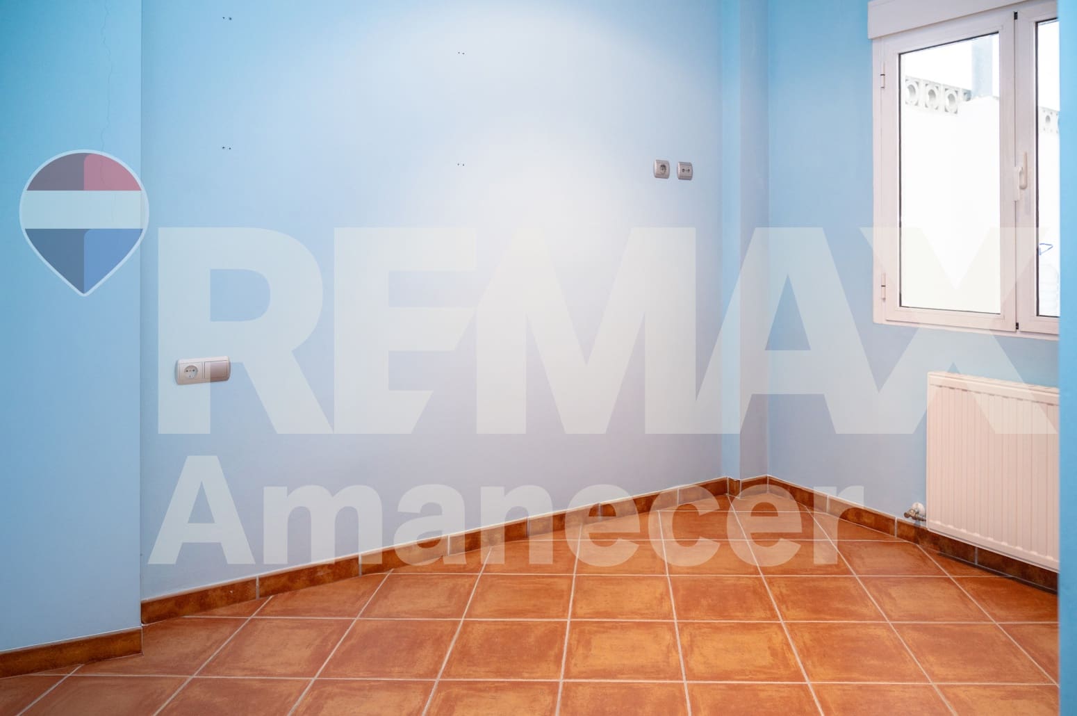 Chalet de 5 habitaciones en Alfafara en venta con garaje - 240.000 € (Ref: 9665411)