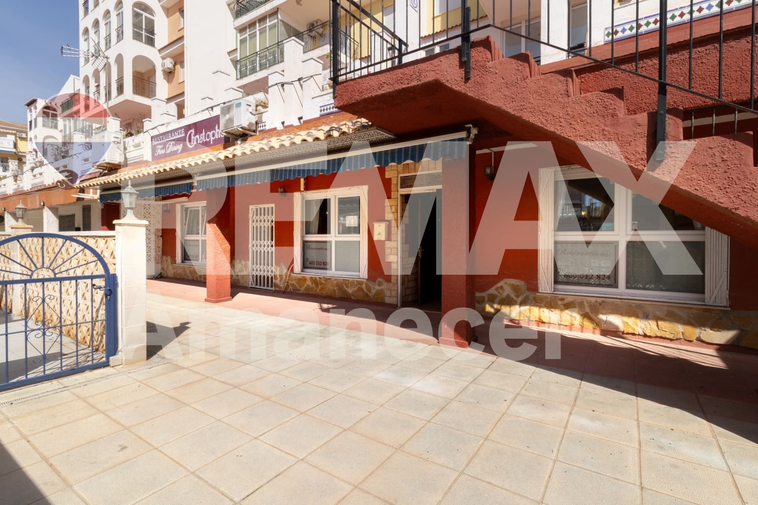 Commercial for sale in Torrevieja - € 218,000 (Ref: 9694236)