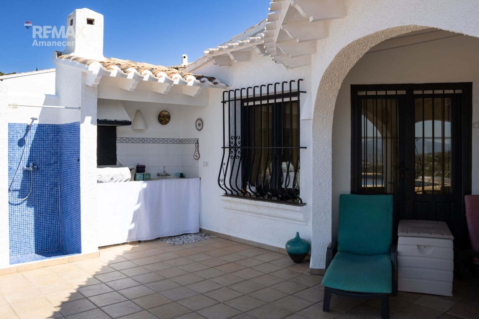 3 bedroom Villa for sale in Rafol de Almunia with pool garage - € 489,000 (Ref: 9733405)