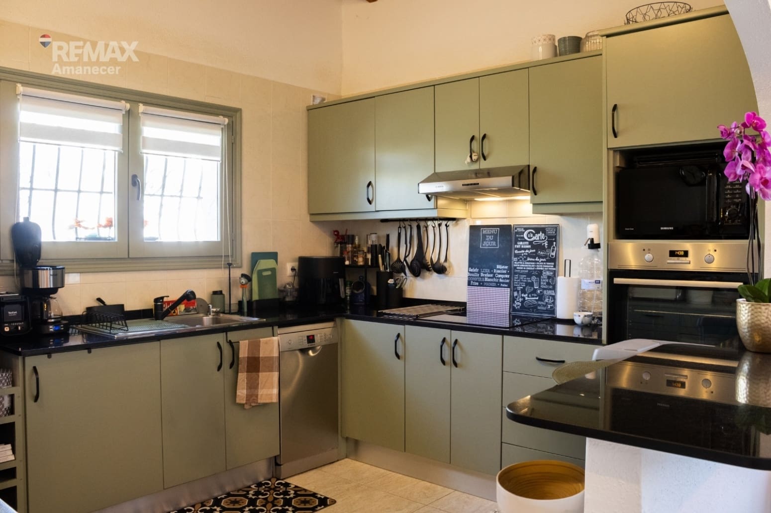 3 bedroom Villa for sale in Rafol de Almunia with pool garage - € 489,000 (Ref: 9733405)