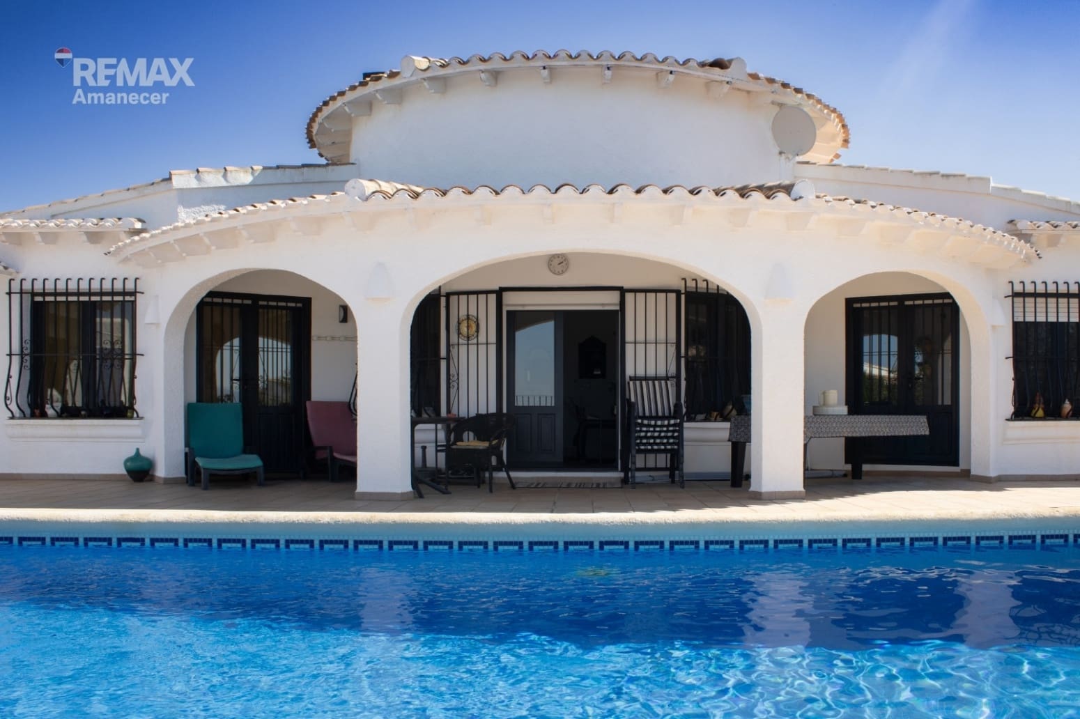 3 bedroom Villa for sale in Rafol de Almunia with pool garage - € 489,000 (Ref: 9733405)