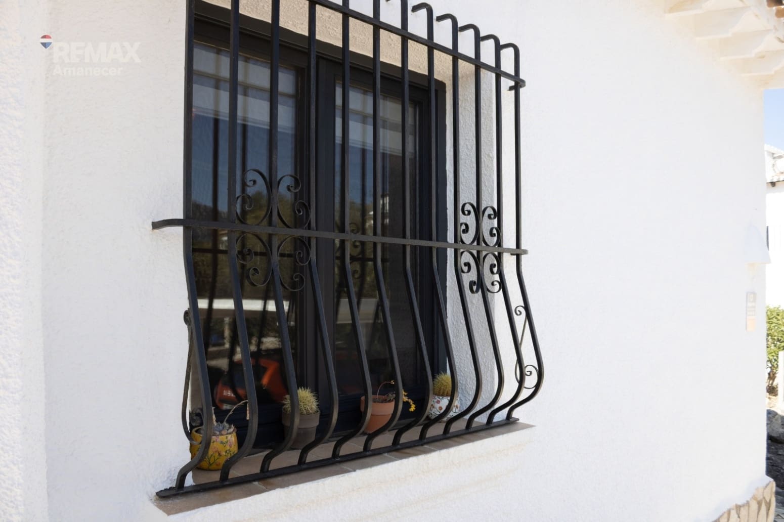 3 bedroom Villa for sale in Rafol de Almunia with pool garage - € 489,000 (Ref: 9733405)