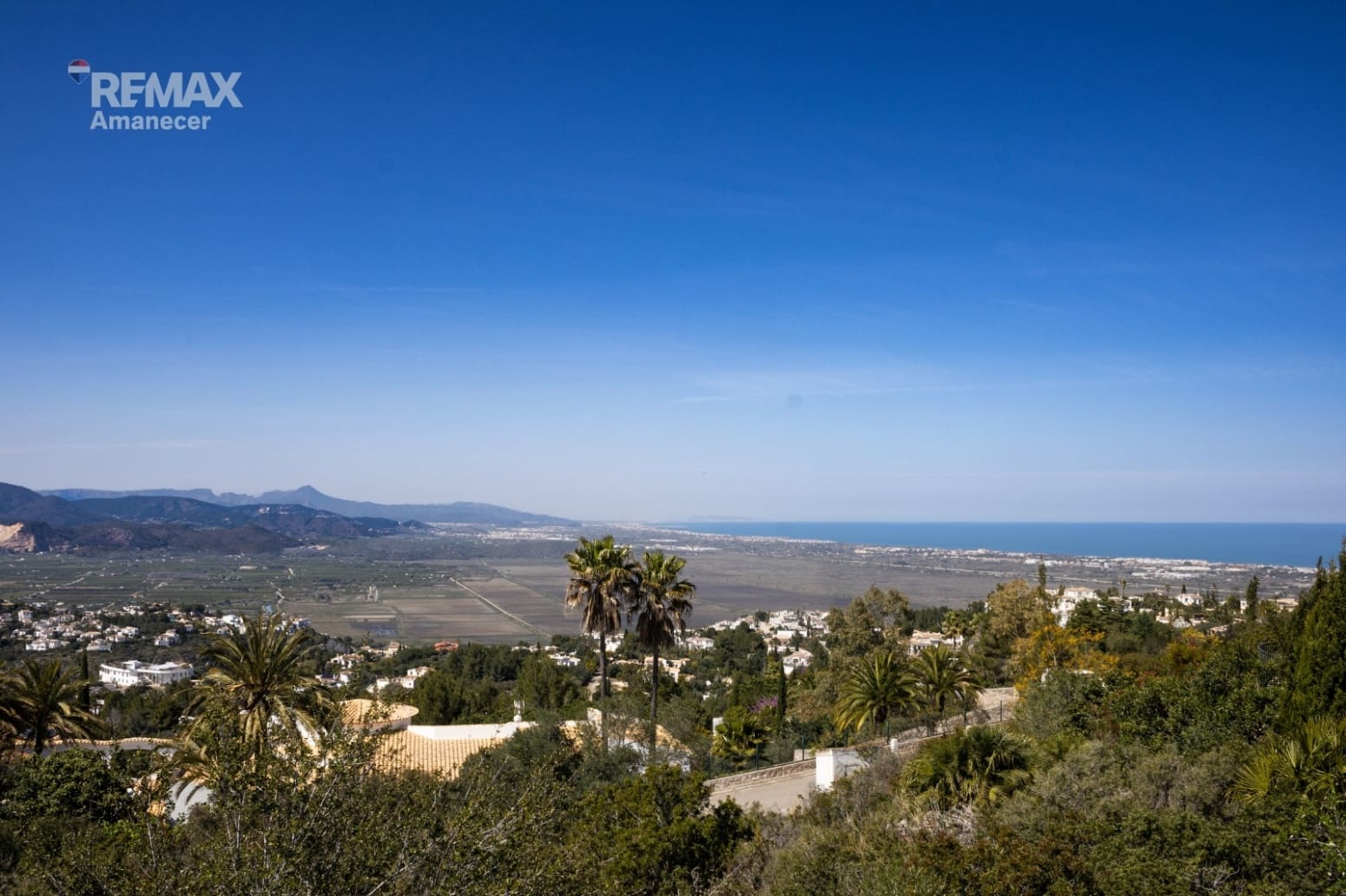 3 bedroom Villa for sale in Rafol de Almunia with pool garage - € 489,000 (Ref: 9733405)