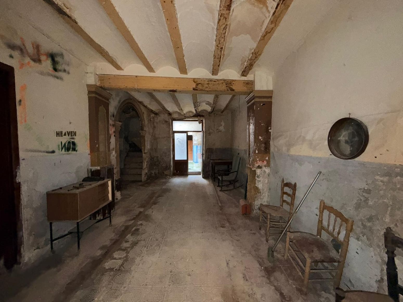5 bedroom Villa for sale in Enguera - € 32,000 (Ref: 9824038)