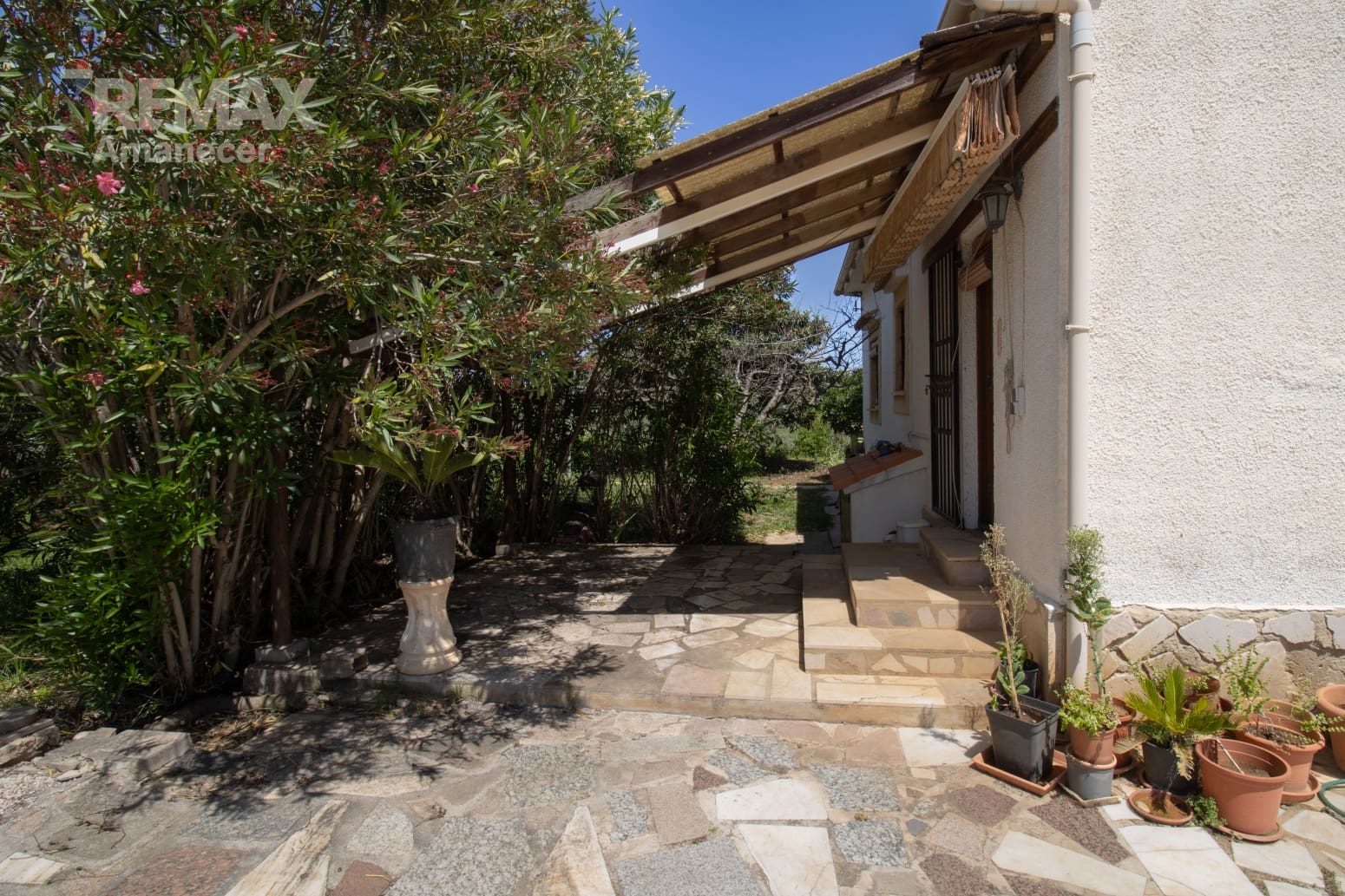 3 bedroom Villa for sale in Denia with pool garage - € 250,000 (Ref: 9834671)